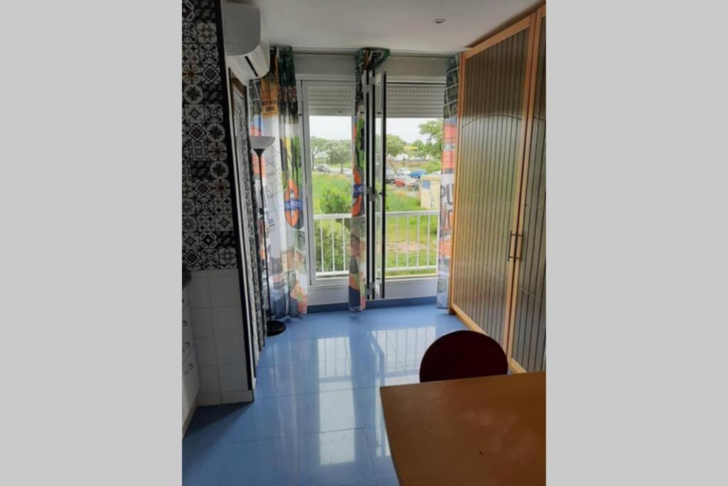Estudio En Todo En Un Ambiente Cerca De Port Aventura Apartment